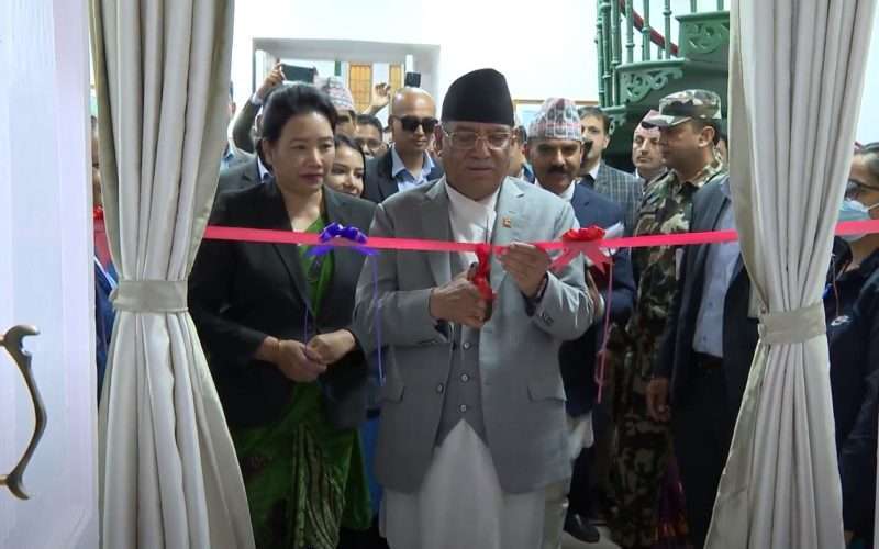 नयाँ कार्यकक्षबाट प्रधानमन्त्री प्रचण्डले भने- अब सरकार नयाँ ढङ्गबाट अघि बढ्छ